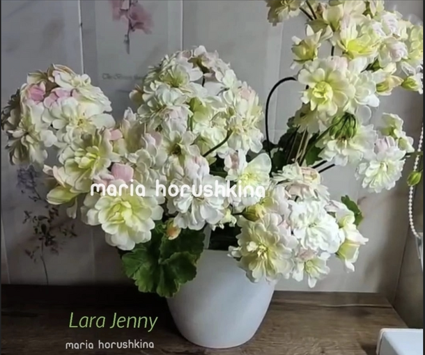 Lara Jenny (ЛАРА ДЖЕННИ)